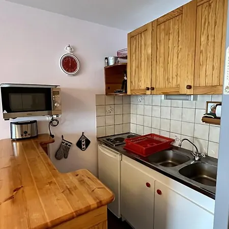 Cosy Avec Terrasse Ensoleillee - Fr-1-787-26 Apartment