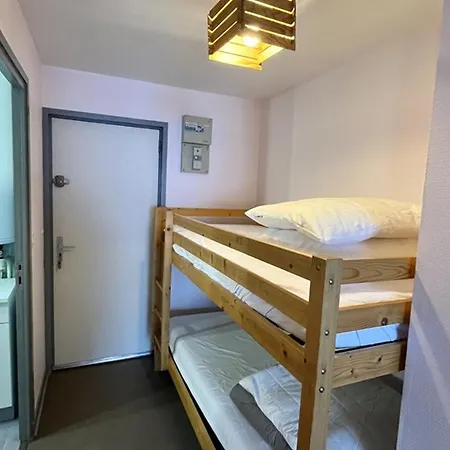 Cosy Avec Terrasse Ensoleillee - Fr-1-787-26 Apartment Laveissiere